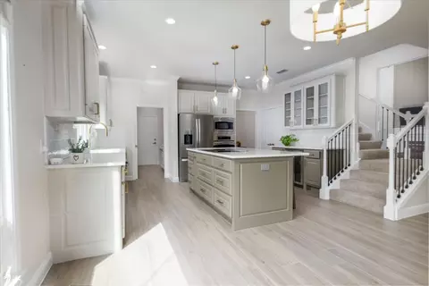 403 Golf Crest Ln, Lakeway, TX 78734