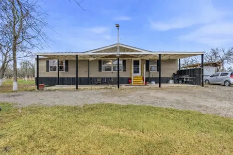 1278 Fm 812 Rd, Cedar Creek, TX 78612
