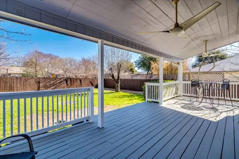 8328 Doe Meadow Dr, Austin, TX 78749