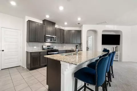 Kitchen - 218 Summit Dr, Lockhart, TX 78644 photo 5 of 6