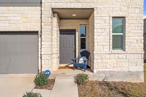 Exterior - 218 Summit Dr, Lockhart, TX 78644 photo 3 of 8