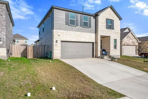 Exterior - 218 Summit Dr, Lockhart, TX 78644 photo 2 of 8