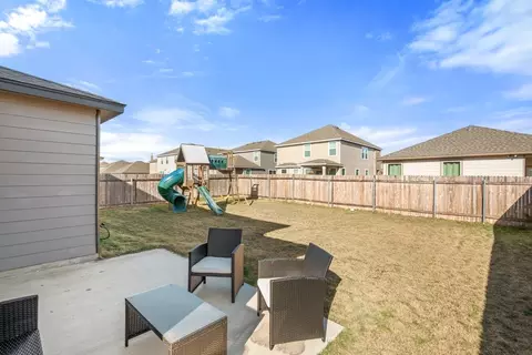 Exterior - 218 Summit Dr, Lockhart, TX 78644 photo 4 of 8
