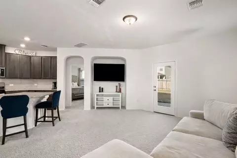 Entry Way - 218 Summit Dr, Lockhart, TX 78644 photo 5 of 7