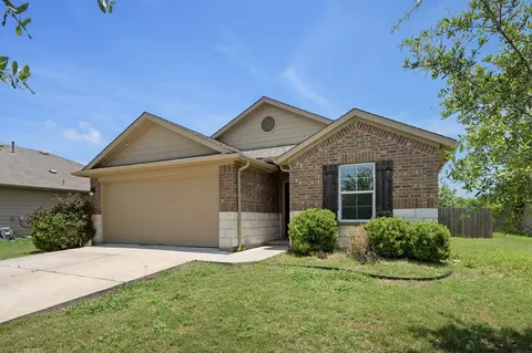 533 Luna Vista Dr, Hutto, TX 78634