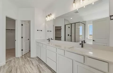 Bath - 536 Rubber Tree Way, Buda, TX 78610 photo 1 of 4