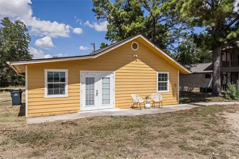 Exterior - 446 Roemer Rd, Elgin, TX 78621 photo 3 of 9