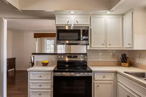 Kitchen - 446 Roemer Rd, Elgin, TX 78621 photo 3 of 6