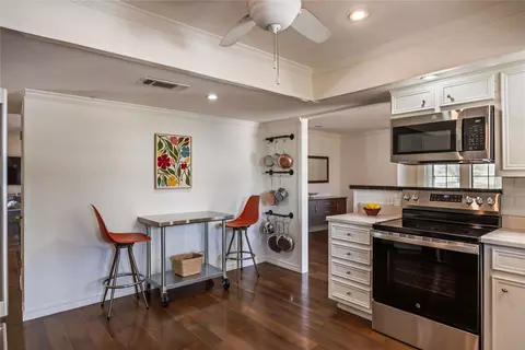Kitchen - 446 Roemer Rd, Elgin, TX 78621 photo 5 of 6