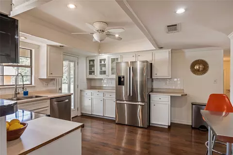 Kitchen - 446 Roemer Rd, Elgin, TX 78621 photo 4 of 6