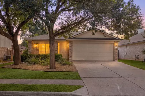 4621 Hoffman Dr, Austin, TX 78749