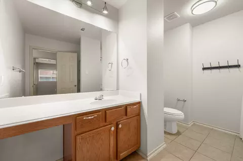 Bath - 411 Olmos Dr, Leander, TX 78641 photo 4 of 5