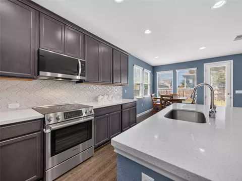 Kitchen - 16609 Sumptuous Dr, Manor, TX 78653 photo 3 of 4