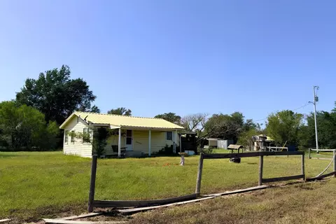 143 Krchnak Rd, La Grange, TX 78945 photo 2