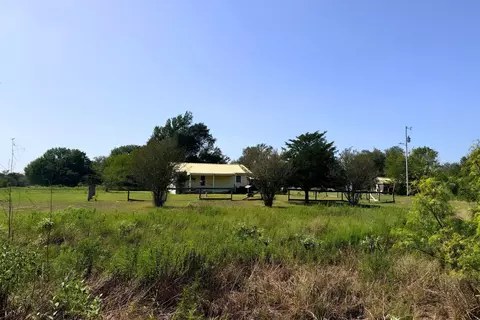 143 Krchnak Rd, La Grange, TX 78945 photo 6
