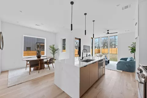 1409 Valleyridge Dr #B, Austin, TX 78704