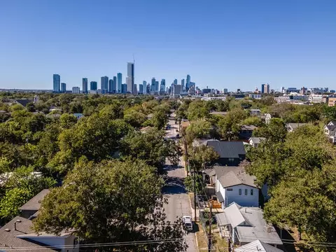 2406 Santa Maria St, Austin, TX 78702