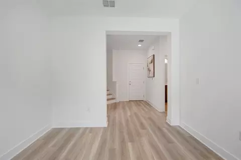 Entry Way - 1010 Brickell Loop # B, Austin, TX 78744 photo 2 of 2