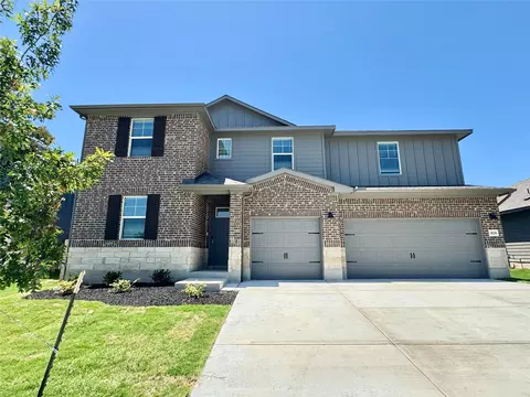 1824 S Main St, Kyle, TX 78640