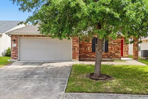 Exterior - 18420 Cloudmore Ln, Elgin, TX 78621 photo 5 of 6