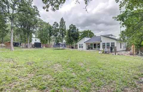 Exterior - 165 La Selva Dr, Elgin, TX 78621 photo 6 of 14