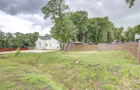 Exterior - 165 La Selva Dr, Elgin, TX 78621 photo 4 of 14