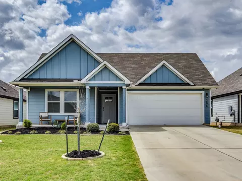 206 Fort Clark Springs Dr, Hutto, TX 78634