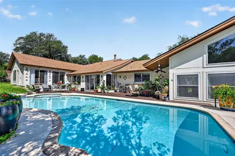 Exterior - 5001 Sevan Cv, Austin, TX 78731 photo 9 of 11