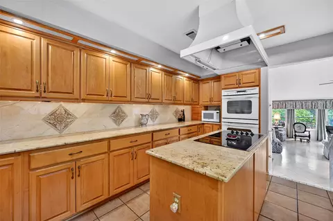 Kitchen - 5001 Sevan Cv, Austin, TX 78731 photo 2 of 3