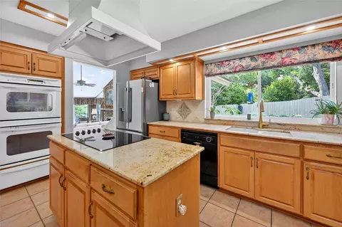 Kitchen - 5001 Sevan Cv, Austin, TX 78731 photo 3 of 3