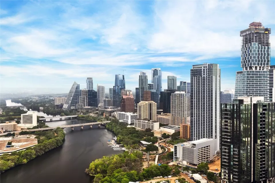 View/Area - 44 East Ave #4104, Austin, TX 78701 photo 1 of 3