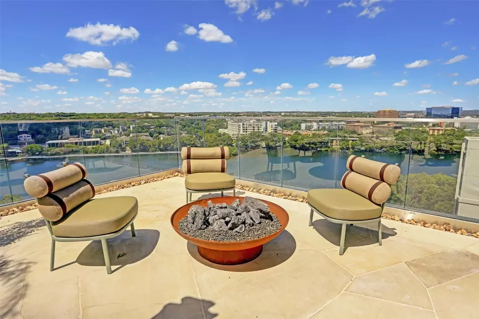 View/Area - 44 East Ave #4104, Austin, TX 78701 photo 3 of 3
