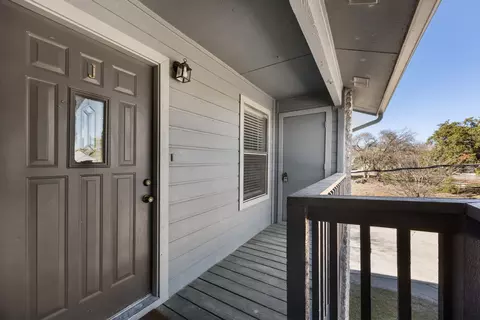 3012 Whisper Oaks Ln #J, Georgetown, TX 78628