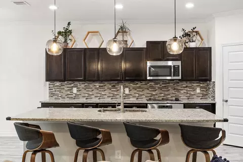 121 W Pauwela Ln, Bastrop, TX 78602