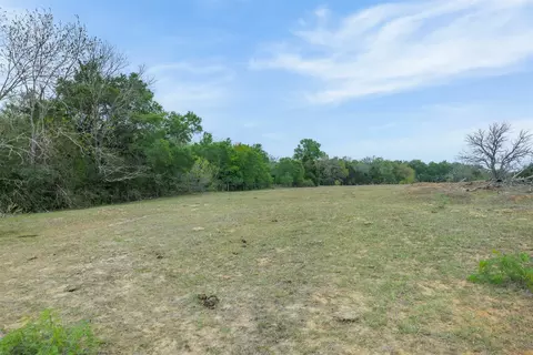 579 Lower Elgin Rd, Elgin, TX 78621 photo 22