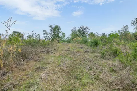 579 Lower Elgin Rd, Elgin, TX 78621 photo 20