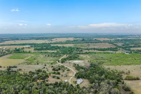 579 Lower Elgin Rd, Elgin, TX 78621 photo 12