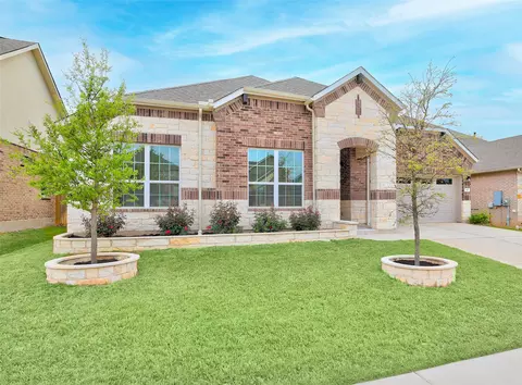 Exterior - 421 Abruzzi St, Leander, TX 78641 photo 5 of 12