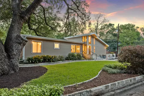 2621 W 49th St, Austin, TX 78731