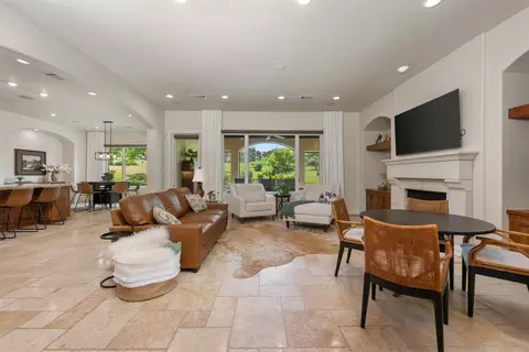 12 Borello Dr #12, Austin, TX 78738