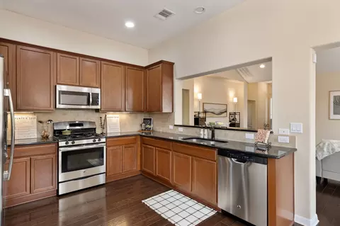 Kitchen - 16401 Pallazo Dr, Pflugerville, TX 78660 photo 3 of 5