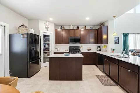 Kitchen - 601 Plateau St, Maxwell, TX 78656 photo 2 of 4