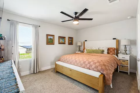 Bedroom - 601 Plateau St, Maxwell, TX 78656 photo 4 of 5