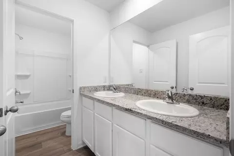 Bath - 242 Myrtle Oak Dr, Maxwell, TX 78656 photo 2 of 3