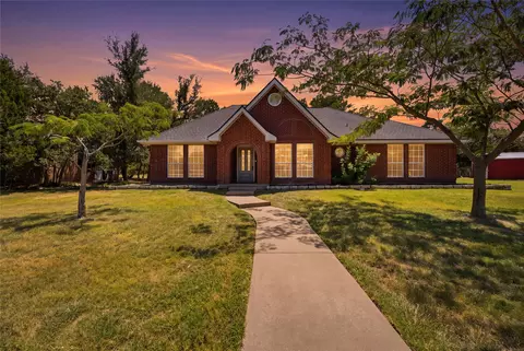 8221 Mountain Dr, Salado, TX 76571