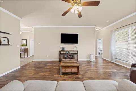 Living - 616 Copper Ridge Loop, Temple, TX 76502 photo 1 of 2