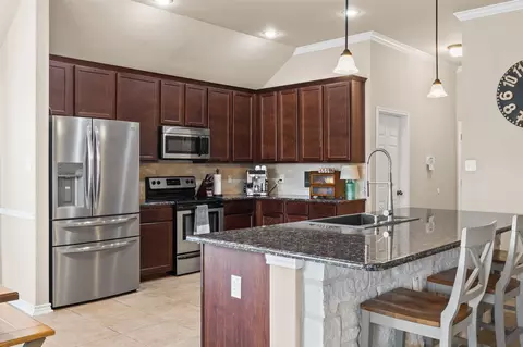 Kitchen - 616 Copper Ridge Loop, Temple, TX 76502 photo 1 of 4