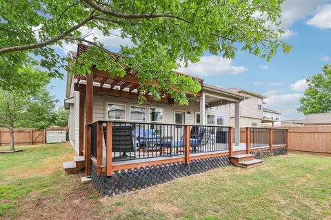 Exterior - 10033 Gertrudis Loop, Austin, TX 78747 photo 9 of 9