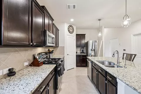 Kitchen - 10033 Gertrudis Loop, Austin, TX 78747 photo 1 of 4