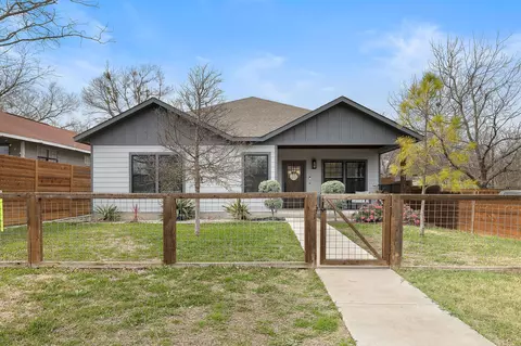 611 Elliott St, Taylor, TX 76574